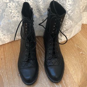 Vince Camuto Shoes - Vince Camuto Combat Boots Vince Camuto Shoes - Vince Camuto Combat Boots